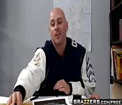 Profesora latina Lela Star se folla al jugador de fútbol