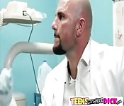 Dentist Blonde - Hot blonde teen fucked in dentist chair - Pornburst.xxx