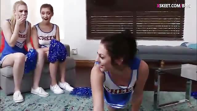 Pretty teen cheerleaders horny group sex - Pornburst.xxx