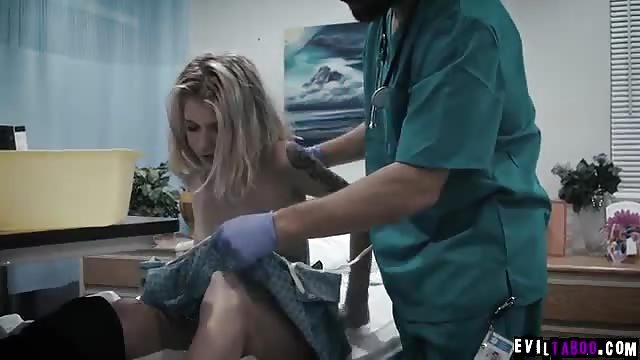 Doctor bangs patient for a fast recovery - Pornburst.xxx